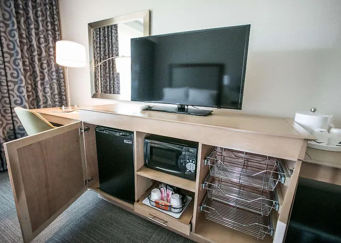 Hampton & Tempe/phoenix Airport, Az 3*